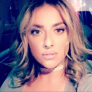 Meet your Posher, Rezarta